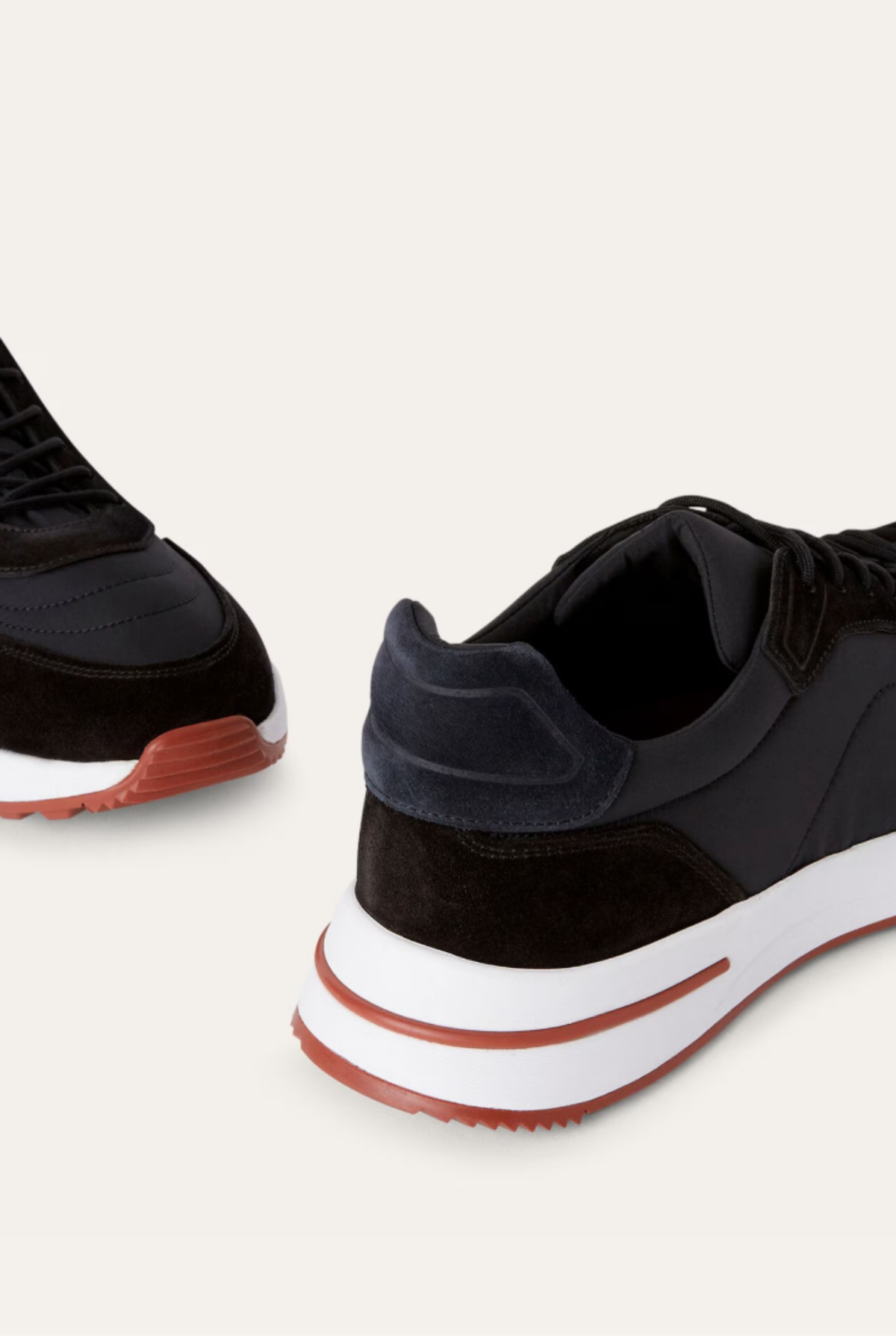 Black Sorrento Trainer
