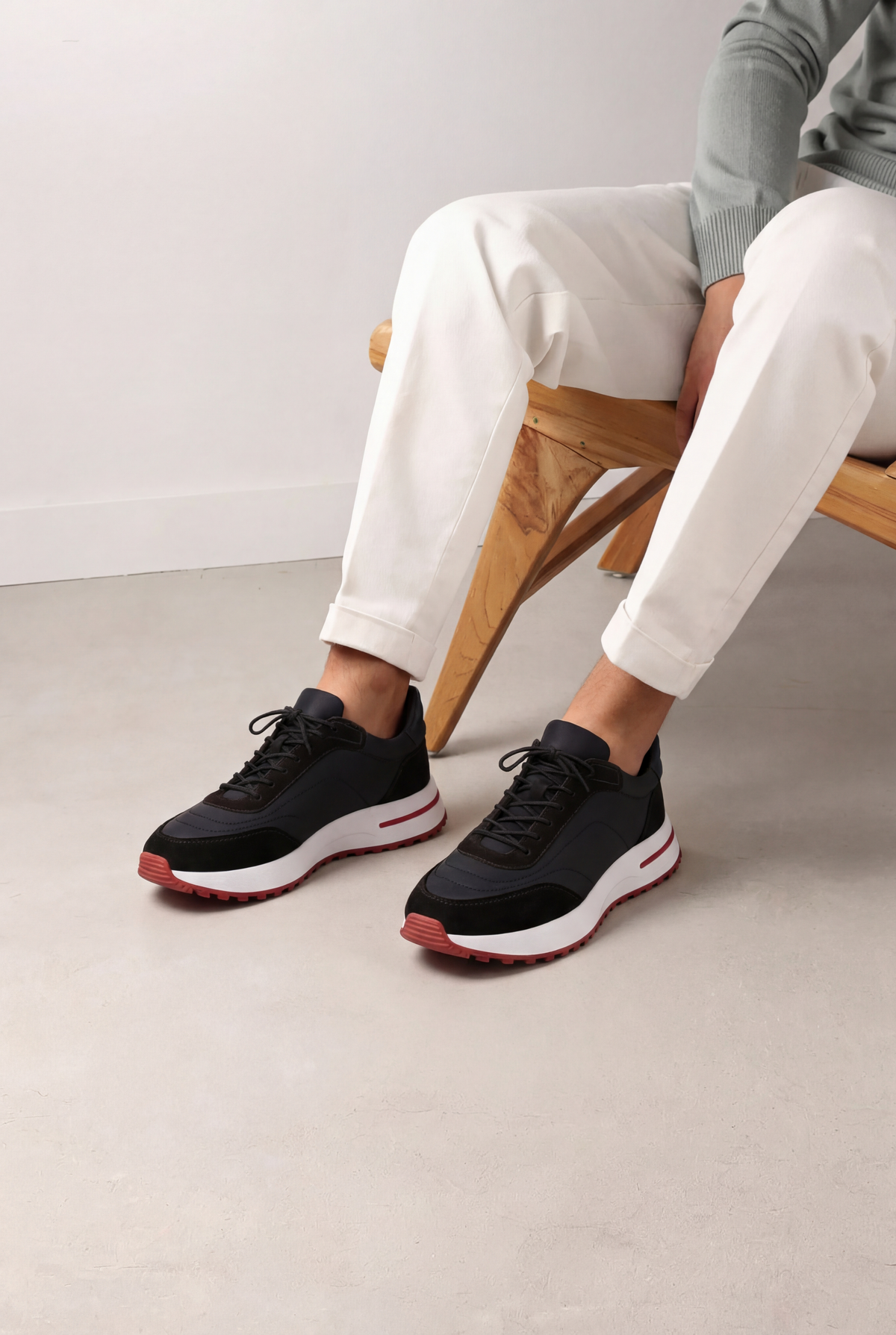 Black Sorrento Trainer